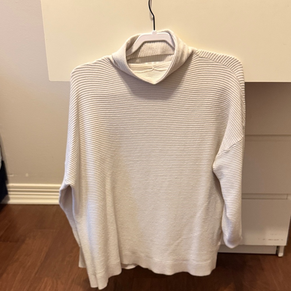 Chelsea & Theodore Ribbed Cream Turtleneck Sweater